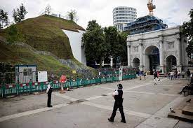 Jun 24, 2021 · tickets went on sale on monday for the £2 million marble arch mound at the end of oxford street which opens on 26 july. Londoners Were Promised A Hill With A View They Got A Pile Of Scaffolding The New York Times