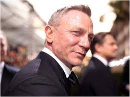 'one of the saturday night live adds john mulaney, daniel craig as season 45 hosts. Alogcuf4vabz M