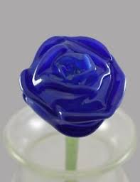 Pacific nortwest handblown glass artist, oregon,lowell duell off hand glass blower since 1987 creates paperweights,perfume bottles,vases,sculptural glass,ornaments,glass balloons, hand blown glass garden art in his hot glass studio and gallery. Cobalt Blue Rose Hand Blown Glass Flower Ebay