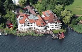 Veranstaltungen und events, tagungen, seminare in bad zwischenahn. Hotel In Bad Zwischenahn Einziges Haus Direkt Am Meer