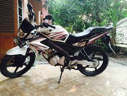 Oleh si empunya ini, vixion putih standar keluaran baru tak membuatnya puas. Yamaha Vixion 2012 Putih Bekasi Jual Motor Yamaha Vixion Bekasi