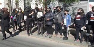 Solamente con arresto domiciliario quedó ex capitán de carabineros que dejó ciega a fabiola campillay. Fabiola Campillay Llega A 14 Comisaria De San Bernardo A Pedir Carcel Preventiva Ante La Solicitud De Libertad De Patricio Maturana Este Miercoles 28 De Julio Viaconectados