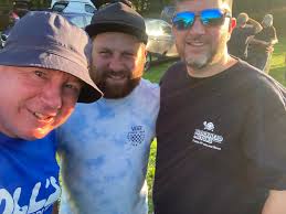 A good turnout at the Velobarn today. Stuart Hourigan and Louise Duncan  made their first visit as we rode there from Hayes with Nick Gasson. Ron  Keeble and Kerry were already there