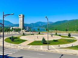 Priti mbi 400 mijë refugjatë nga Kosova, Kukësi qyteti i parë që ishte  nominuar për çmimin Nobel