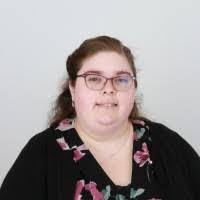 Julie Snelling's Instagram, Twitter & Facebook