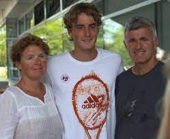 Here's the story of these greek stars. Stefanos Tsitsipas Posts A Heartfelt Thank You Note To His Parents Tennis Tonic News Predictions H2h Live Scores Stats