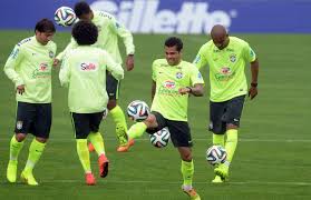 Esquadrões de matheus vinicius de oliveiras morais 14418694. Brasil Comeca Treinos Para O Mundial 2014 Com Frio E Chuva Conmebol