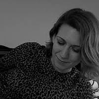 Elaine Benson's Instagram, Twitter & Facebook