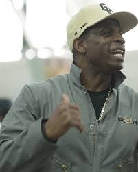 Carson Wells's Instagram, Twitter & Facebook