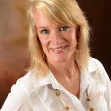 Lisa Nealy's Instagram, Twitter & Facebook