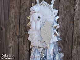 This post may contain text and image affiliate links. Diy Homecoming Mum Julie Measures