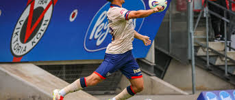 Lexiepeterss outdoor peek