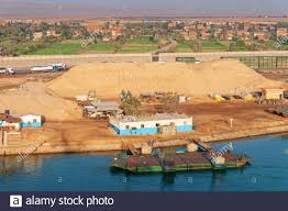 The suez canal was not the first waterway built across part of egypt. Suez Kanal Jetty Westjordanland Agypten Stockfotografie Alamy