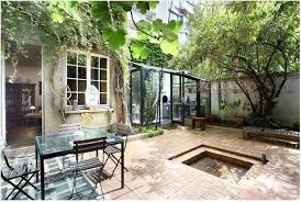 Avendre Paris Xiveme Parc Montsouris Cette Magnifique Maison Atelier De 1927 A Ete Construite Par Marcel Zielin Maison Maison De Vacances Jolie Maison