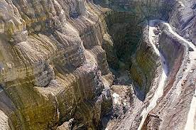 مكان وجود يأجوج وماجوج بصور ومعلومات غريبة عن ذو القرنين غرائب و عجائب و لقطات فيديو وكل ما هو غريب و عجيب