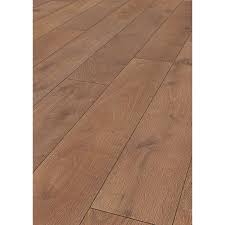 1 48m2 Pack Wickes Co Uk Oak Laminate Flooring Oak Laminate Flooring