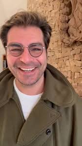 Fim de mistério! De 10/10 a 10/11, Thiago Lacerda chega a ZN com o  espetáculo "A Peste"., Com direção de Ron Daniels, A Peste traz para os  palcos a intensidade da obra de Albert Camus. Em um monólogo ...