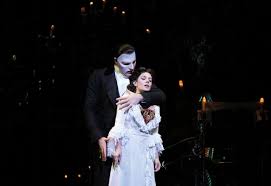verse g em7 am7 d7 l is for the way you look at me am7 d7 g o is for the only one i see g7 c v is very, very extraordinary a a7 d a7 d7 e is even more than anyone that you adore can / [cho. Istana Budaya Options The Edge