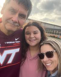 Hey!! My name is Emma Skinner and I'm from Lima, Ohio. I'm not 100%  committed but it's a top choice! I'm hoping to major in sports medicine. I  love to eat, sleep,