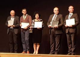 Gala „zece oameni de valoare pentru constanţa poartă amprenta asociaţiei clubul isis. Mariana Gaju CumpÄƒna È™i George Scupra Ovidiu PremiaÈ›i In Cadrul Galei 10 Oameni De Valoare Pentru ConstanÈ›a