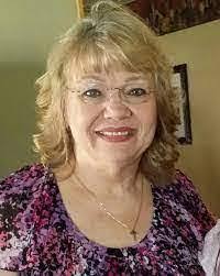 Bernadine Summers's Instagram, Twitter & Facebook