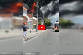 Infierno en centro de bogotá por voraz incendio. 1whaparfnpoiim