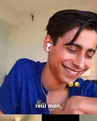 Aidan Gallagher: Insights from His Livestream