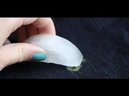 كيفية إزالة بقع المناكير عن الملابس Youtube