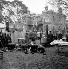 Uk Oldest Mosque Built By Jewish Student In Pictures About Islam Mosque Woking Student Of The Year