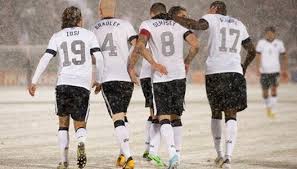 The match is a part of the int. Costa Rica Y Eeuu Se Topan De Nuevo Con Aguilar El Arbitro De La Nieve Proceso Digital