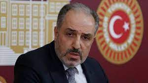 Osman kavala, babasının ölümünün ardından kavala grubu bünyesinde yönetici olarak çalışmaya başlamıştır. Deva Partisi Genel Baskan Yardimcisi Mustafa Yeneroglu Osman Kavala Nin Gezi Parki Ndaki Eylemleri Nedeniyle Acilan Davada Turkiye Haberi Son Dakika Haberleri Turkiyehaberi Com