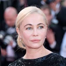 La passion, la rupture, les retrouvailles… michaël cohen a porté à l'écran son roman, écrivant le scénario à quatre mains avec emmanuelle béart, sa compagne à la ville depuis 4 ans. Emmanuelle Beart Biographie News Photos Et Videos Tele Loisirs
