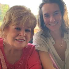 What are some tailgating suggestions in Detroit for a family?