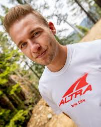 let's go run 100 miles! see you in Auburn! @wser race start at 5:00am  PT!🏃‍♂️ 🏔️ 🌈 Tracking and live stream links in bio Thanks for the  support @altrarunning @ultimatedirectionusa @suunto @drymaxsocks @