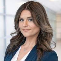 Lisa Labuda's Instagram, Twitter & Facebook