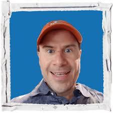 Naomi Fishman's Instagram, Twitter & Facebook