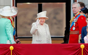 Born 21 april 1926) is queen of the united kingdom and 15 other commonwealth realms. NÆ°á»›c Anh Má»«ng Sinh Nháº­t Ná»¯ Hoang Elizabeth Ii Kenh Truyá»n Hinh Ä'ai Tiáº¿ng Noi Viá»‡t Nam Vovtv