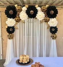 5 out of 5 stars. Elegant Paper Flower Backdrop In Colors Black White And Gold Created For A Fiestas De Graduacion Decoracion Decoracion Fiesta Adultos Decoracion De Cumpleanos