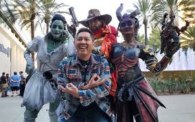 Blizzcon 2016 costume contest cosplay blizzard cosplay costume contest at blizzcon 2018: Overwatch Voice Actors Hit Blizzcon Cosplaying As Their Characters