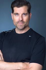 Some pictures from a recent session with the very talented Walter Tabayoyong