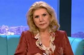 Καλεσμένη στην εκπομπή «αργά» ήταν η λίτσα πατέρα αναφέρθηκε πρώτη φορά για τα δύσκολα παιδικά χρόνια και τους αυστηρούς γονείς της. Litsa Patera 8elw Na Elpizw Oti Olo Ayto 8a Teleiwsei Stis Arxes Toy