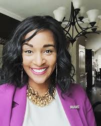 Kara Barker's Instagram, Twitter & Facebook