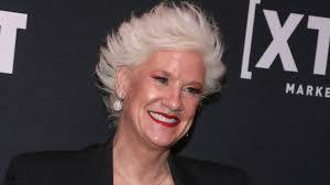 Joanne Bear's Instagram, Twitter & Facebook