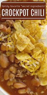 Crockpot Chili Is Sweet Spicy And So Good Served With Sour Cream Cheese And Fritos Made With Three Different In 2020 Crockpot Chili Crockpot Chicken Chili Recipe
