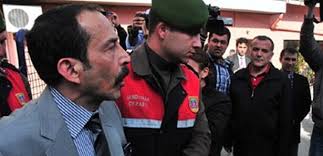 Karagümrük çetesi olarak bilinen organize suç örgütü lideri nuri ergin'in oğlu fatih'te gözaltına alındı. Nuri Ergin E Ikinci Kez Muebbet Hapis Karari Guncel Haberleri
