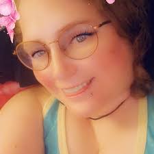 Nikki Dial's Instagram, Twitter & Facebook