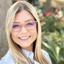 Cara Bowers's Instagram, Twitter & Facebook