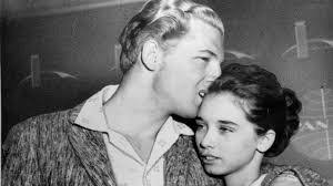 Myra Lee's Instagram, Twitter & Facebook