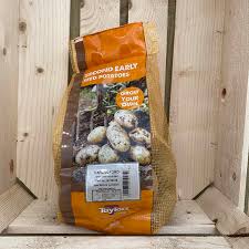 Welcome to growing family, a top uk home & garden blog sharing ideas, inspiration and tips for making the most of busy family life, indoors and out. Carlingford Second Early Seed Potatoes