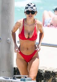 112.402 busty shower hd vídeos gratuitos encontrados en xvideos con esta búsqueda. Meet Your New Busty Bride 2021 Mafs Stars Show Off Their Huge Wealth In Small Bikinis London News Time